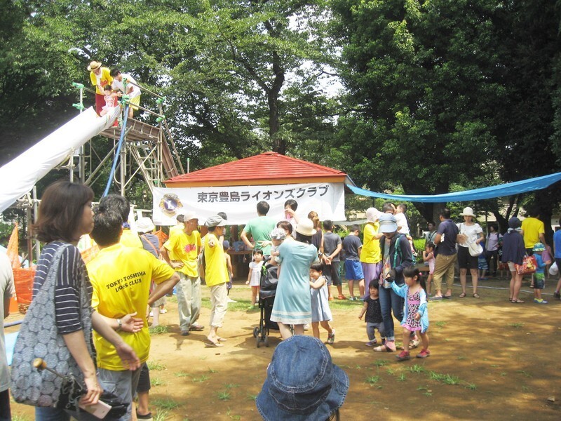 東京豊島区のプレイパーク。子どもも大人も集まる。これの食堂版とイメージするのが共生食堂